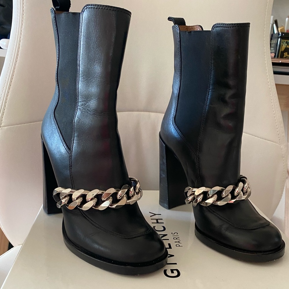 Givenchy silver chain embellished leather boots - Picture 5 of 5